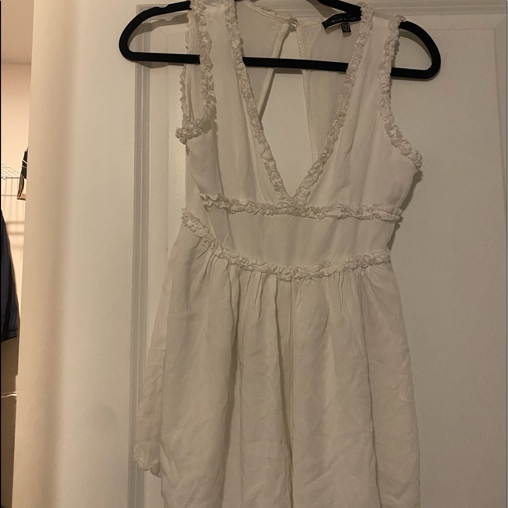 White ruffle romper ❤️‍🔥❤️‍🔥